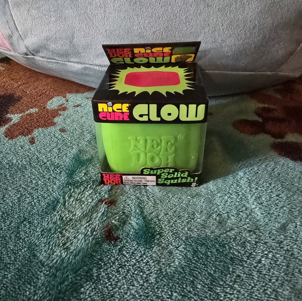 GREEN NEEDOH Nice Cube Glow